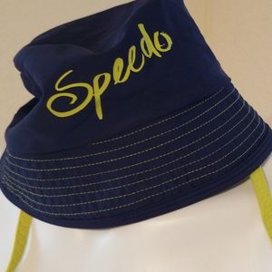 Speedo sun hat uv50 blockthburn